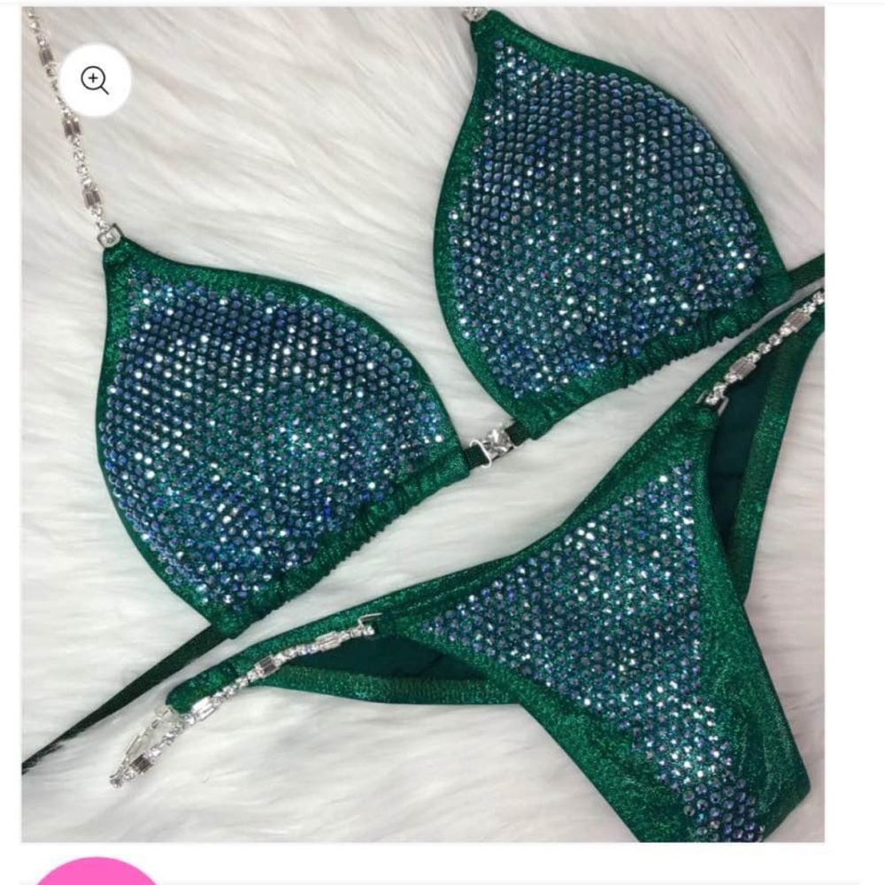 Competition suit